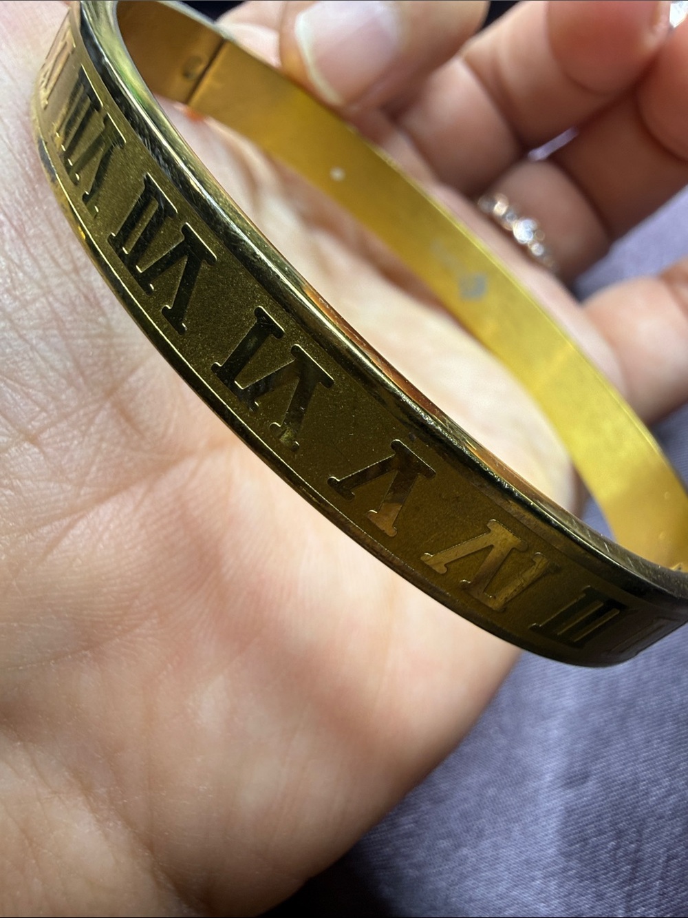 Gold Roman Numeral Bangle Bracelet (lava)
